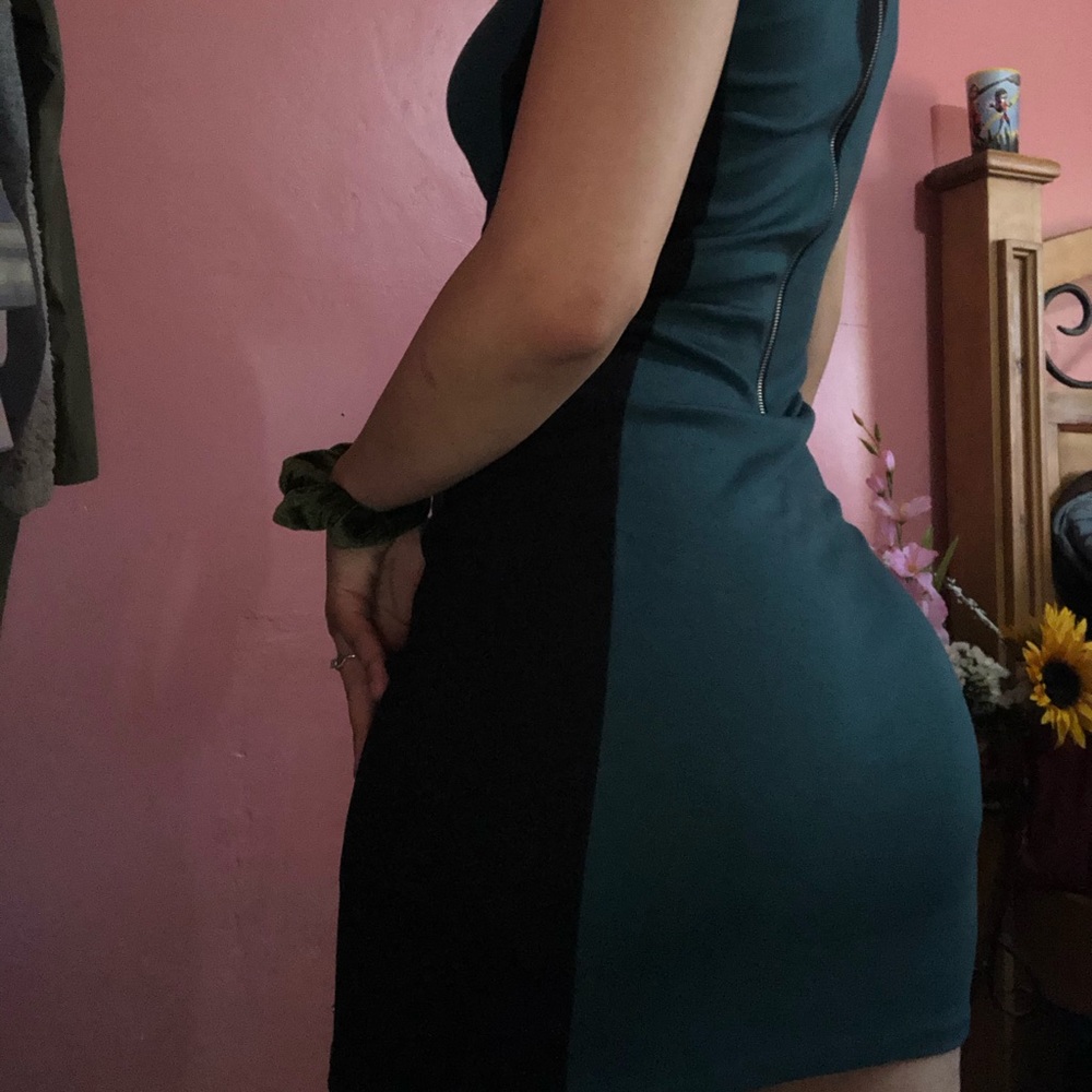 Dress - Picture 2 of 3